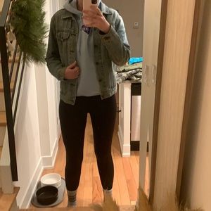 Medium Men’s Gap Jean Jacket